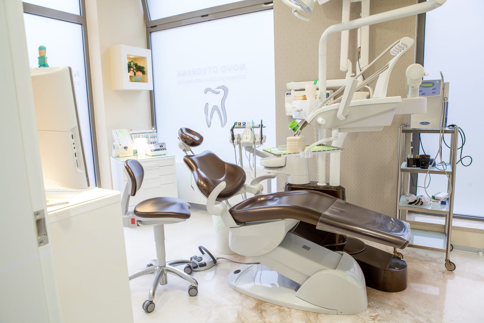 Dentus Perfectus Treatment Room (2)
