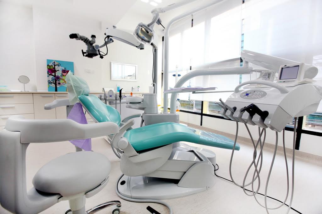 Bucharest British Dental Place Treatment Room