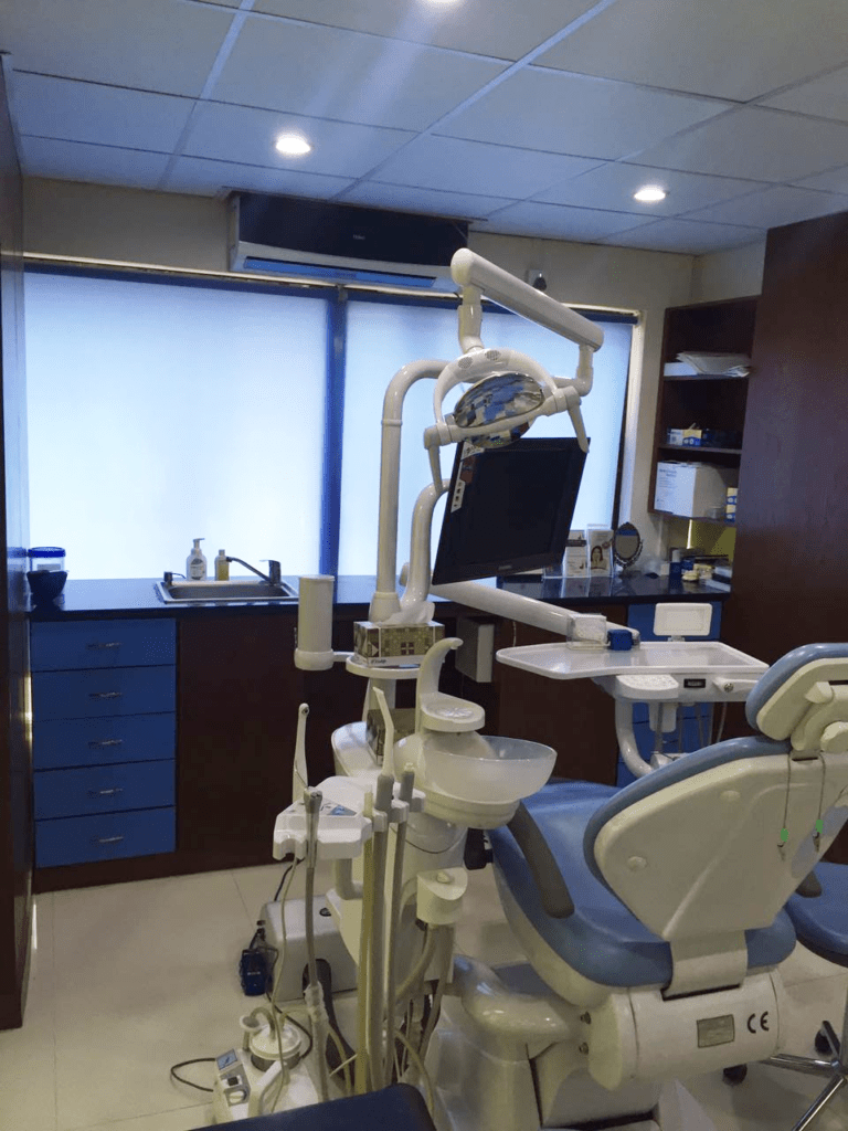 dar-al-shifa-medical-dental-center-treatment-room